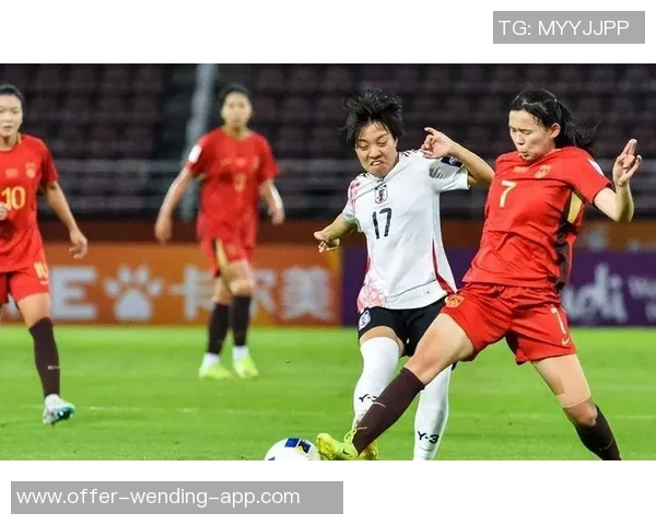 足球宝贝快播揭秘：她们背后的故事与足球场上的魅力瞬间